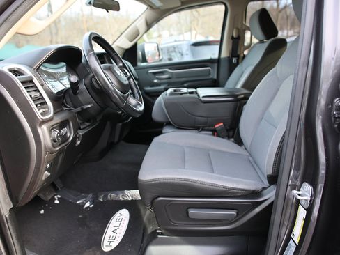 Used 2019 RAM 1500 Big Horn image 19