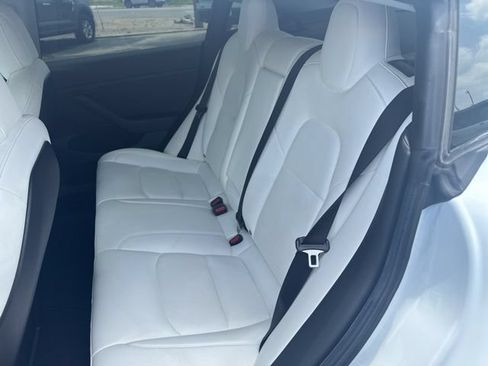 Used 2022 Tesla Model 3 Long Range AWD/4WD image 7