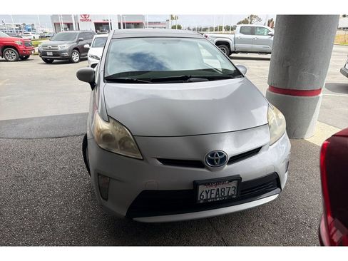 Used 2013 Toyota Prius Three w/ Solar Roof Pkg FWD image 3