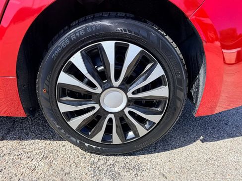 Used 2020 Toyota Corolla LE FWD image 2