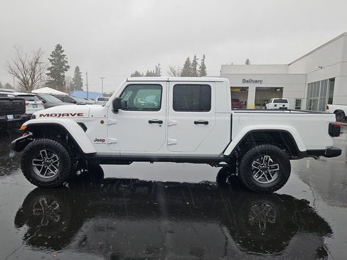 New 2026 Jeep Gladiator Mojave image 3