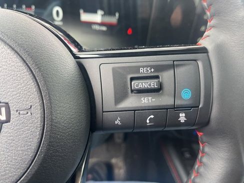 Used 2025 Nissan Kicks SR w/ SR Premium Package image 16