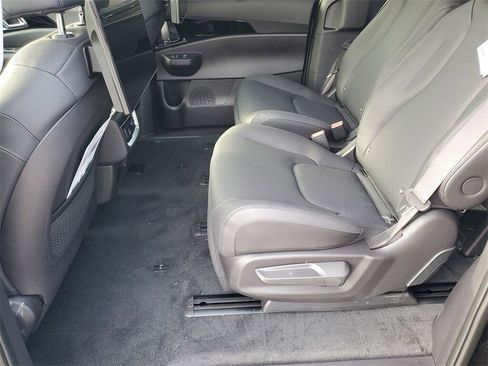 New 2026 Kia Carnival SX Prestige image 21