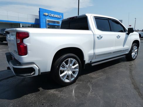 Certified 2023 Chevrolet Silverado 1500 High Country w/ High Country Premium Package AWD/4WD image 5