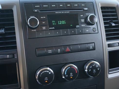 Used 2012 RAM 2500 ST w/ Chrome Appearance Group AWD/4WD image 17
