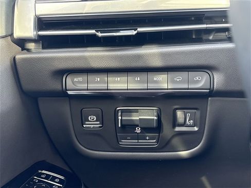 Certified 2025 Cadillac Escalade ESV Sport w/ Touring Package image 18