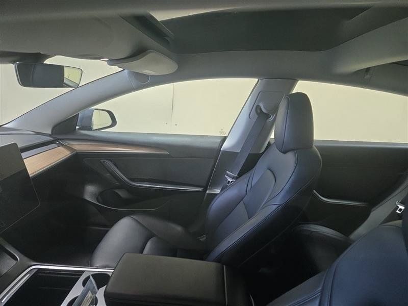 Used 2023 Tesla Model 3 Standard Range RWD image 8