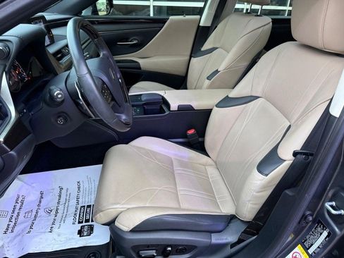 Used 2019 Lexus ES 350 w/ Accessory Package 2 image 16