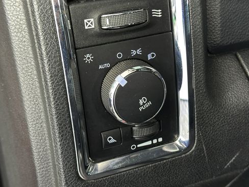 Used 2016 RAM 1500 Laramie w/ Convenience Group AWD/4WD image 33