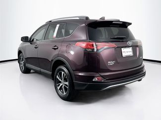 Used 2017 Toyota RAV4 XLE video 2