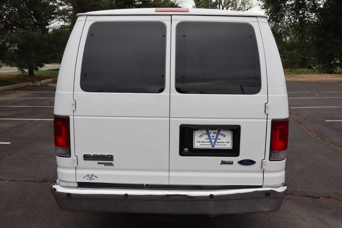 Used 2010 Ford E-350 and Econoline 350 XLT RWD image 6