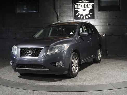 Used 2014 Nissan Pathfinder SL w/ Cargo Package AWD/4WD image 1