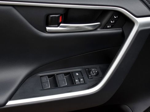 Used 2023 Toyota RAV4 Limited image 26