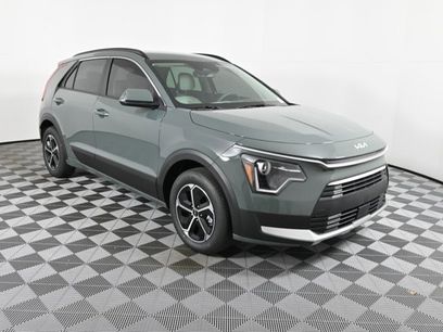 New 2025 Kia Niro EX
