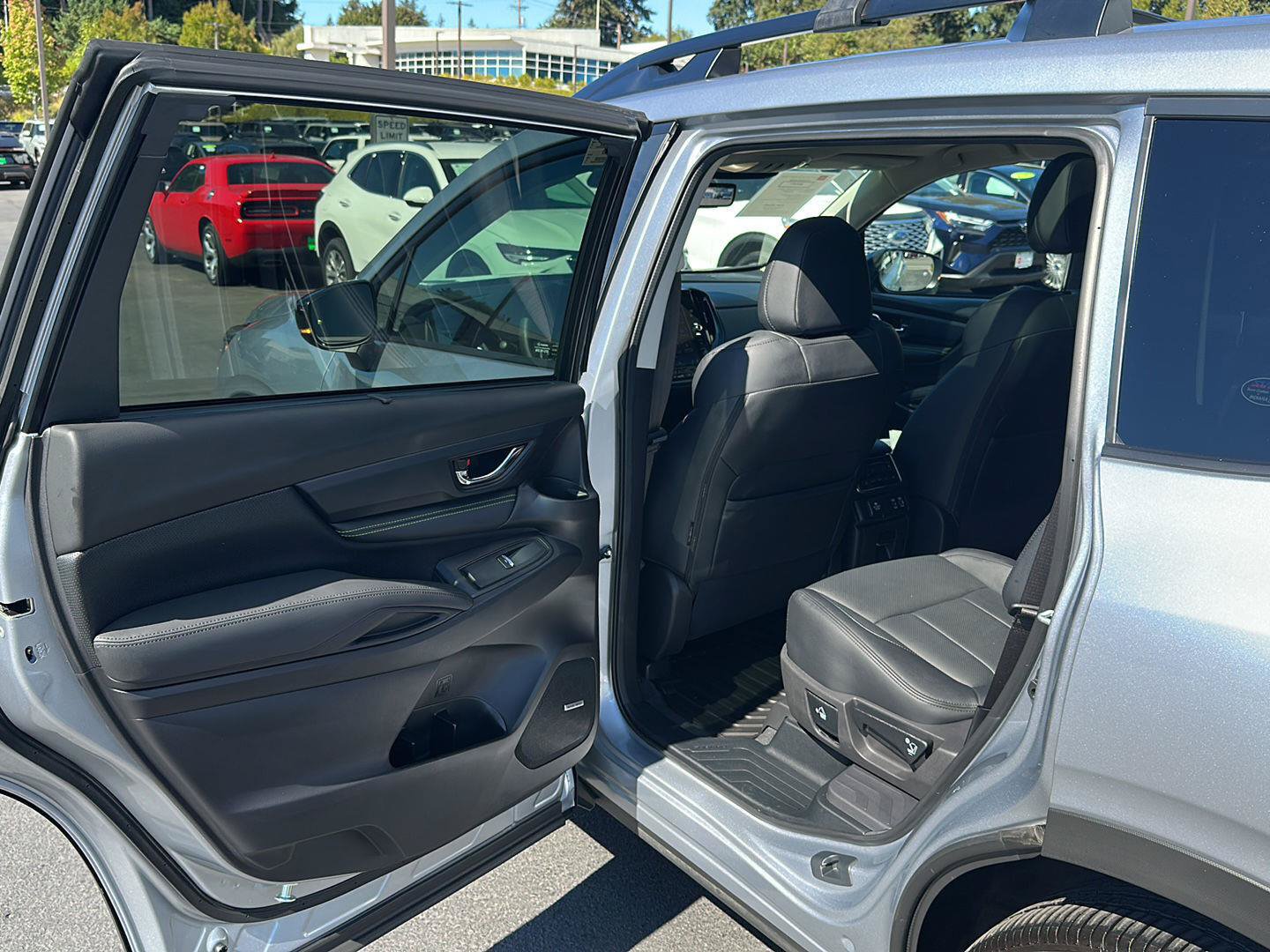 Used 2025 Subaru Ascent Bronze Edition w/ Popular Package #2 AWD/4WD image 12
