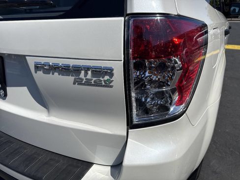Used 2013 Subaru Forester 2.5X w/ Popular Pkg 3 AWD/4WD image 28