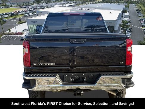 Used 2025 Chevrolet Silverado 2500 LT image 6