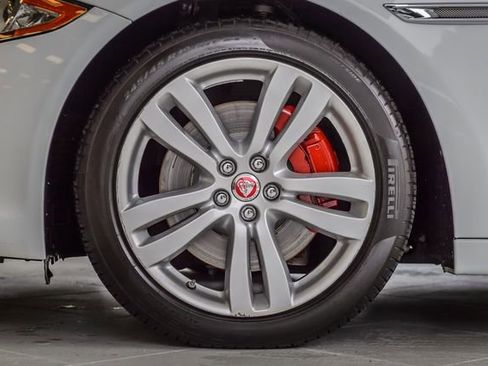 Used 2015 Jaguar XJ L Portfolio image 13