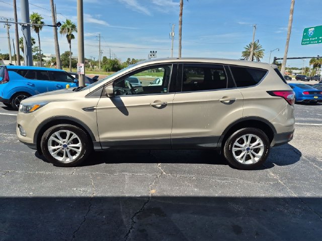 Used 2017 Ford Escape SE FWD image 8