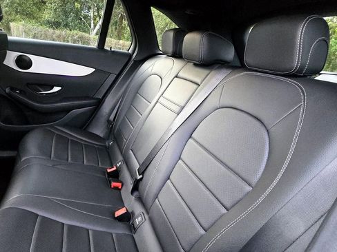 Used 2022 Mercedes-Benz GLC 300 w/ Premium Package Lite image 31