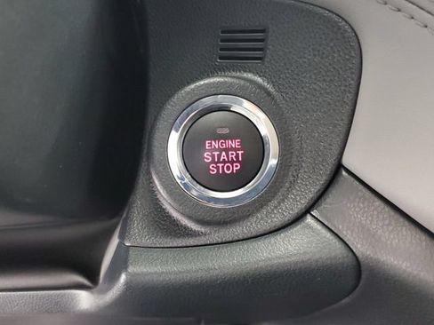 Used 2024 Subaru Outback Premium AWD/4WD image 31