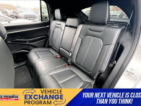 Used 2025 Jeep Wagoneer S Limited image 22