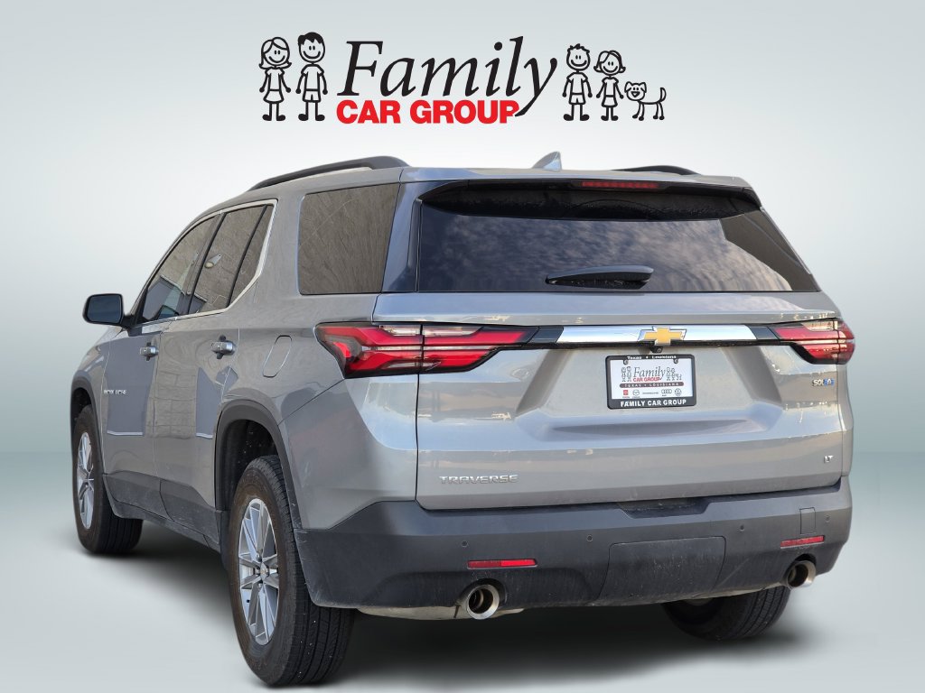 Used 2023 Chevrolet Traverse LT w/ LPO, Floor Liner Package FWD image 3