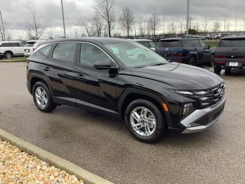 Certified 2026 Hyundai Tucson SE image 4