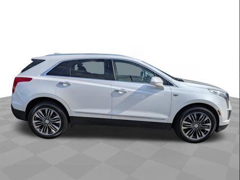 Used 2017 Cadillac XT5 Premium Luxury AWD/4WD image 3