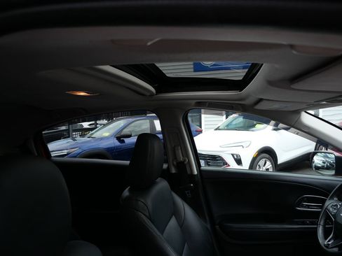 Used 2017 Honda HR-V EX-L image 29