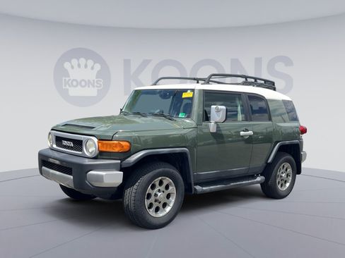 Used 2012 Toyota FJ Cruiser 4WD w/ Upgrade Pkg image 1