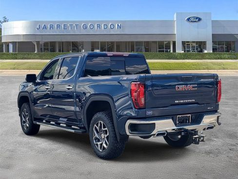 Used 2022 GMC Sierra 1500 SLT w/ SLT Premium Plus Package AWD/4WD image 3