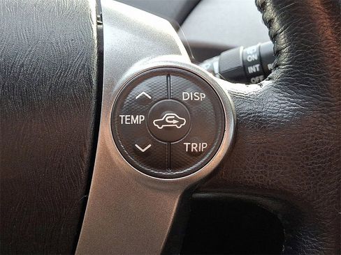 Used 2015 Toyota Prius Four image 16