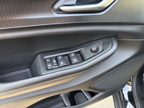 Used 2024 Jeep Grand Cherokee Laredo X w/ Luxury Tech Group I AWD/4WD image 16