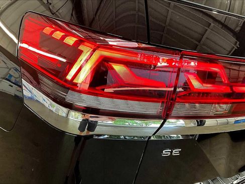 New 2026 Volkswagen Atlas SE image 24