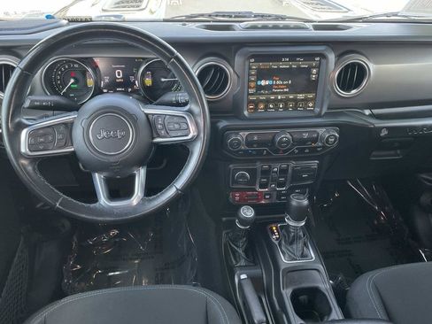 Used 2022 Jeep Wrangler Unlimited Rubicon 4xe w/ Safety Group AWD/4WD image 18
