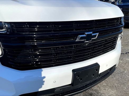 Used 2024 Chevrolet Suburban RST w/ Luxury Package image 24