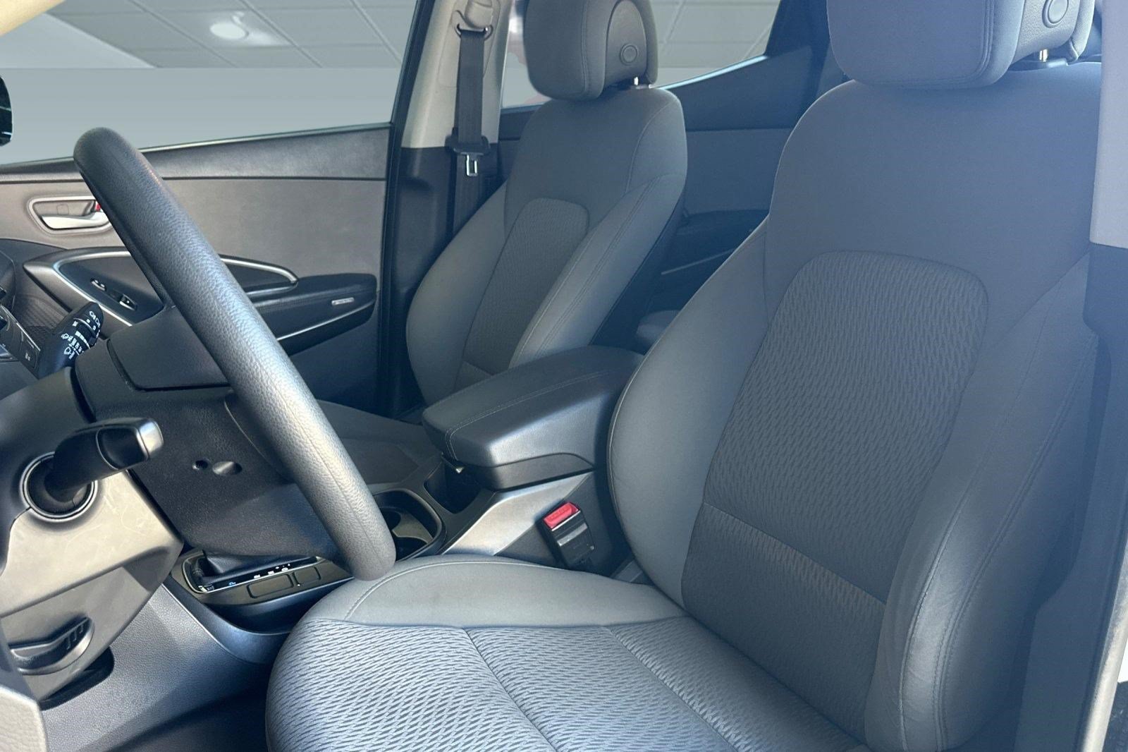 Used 2014 Hyundai Santa Fe Sport AWD/4WD image 5