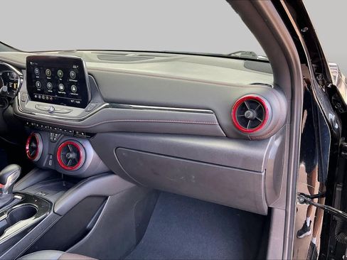 Used 2025 Chevrolet Blazer RS FWD image 18