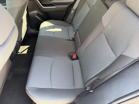 Used 2025 Toyota RAV4 XLE AWD/4WD image 24