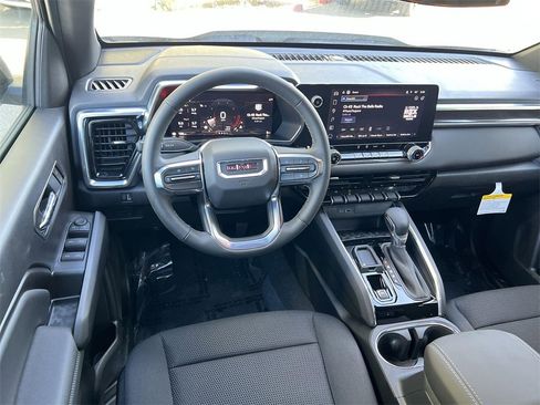 New 2026 GMC Canyon Elevation image 11