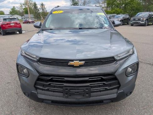 Used 2021 Chevrolet TrailBlazer LT w/ Sun and Liftgate Package AWD/4WD image 2
