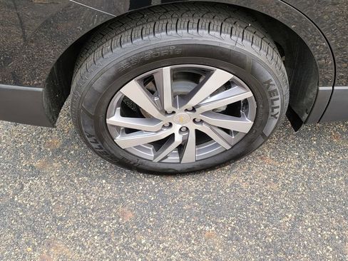 Used 2024 Chevrolet Equinox LT FWD image 13