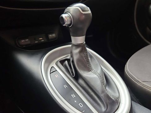 Used 2018 Kia Soul Base image 31