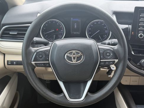 Used 2021 Toyota Camry LE FWD image 15