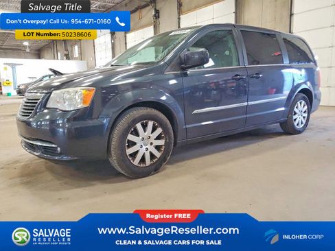 Used 2014 Chrysler Town & Country Touring image 1