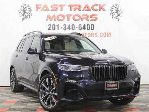 Used 2022 BMW X7 M50i AWD/4WD image 3