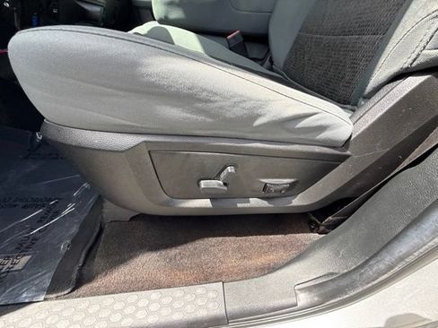 Used 2017 RAM 1500 Big Horn RWD image 6