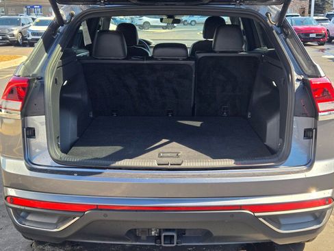Used 2025 Volkswagen Atlas Cross Sport SE image 14