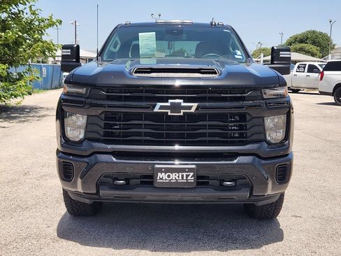 Used 2025 Chevrolet Silverado 2500 Custom w/ Custom Value Package AWD/4WD image 2